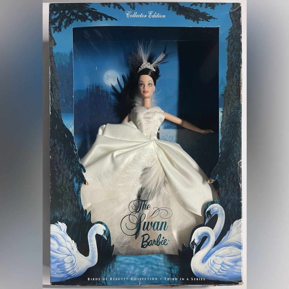 Vintage The Swan Barbie - Brand New- Box damaged